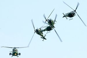 One of the new manoeuvres for this year includes the dramatic 5-ship break.