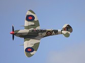 Other aircraft in the show included Anthony Hodgson's immaculate Spitfire Mk IX two seater.....